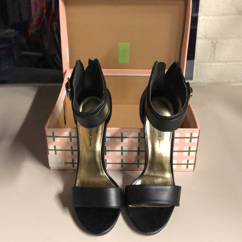 Wild Diva Lounge Bridget-01 Size 8 Women's Shoes